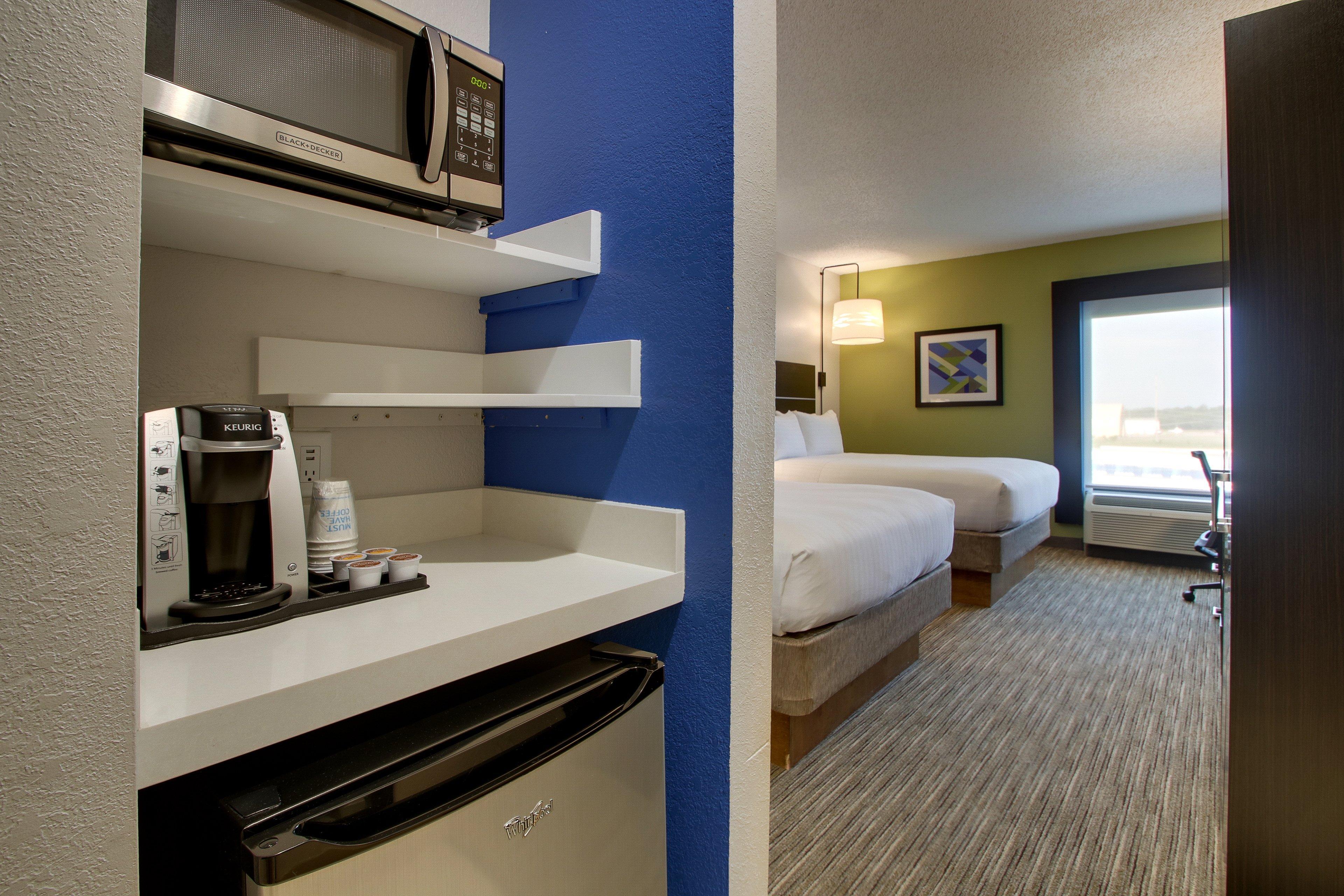 Holiday Inn Express Hotel & Suites Lebanon By Ihg Exterior photo